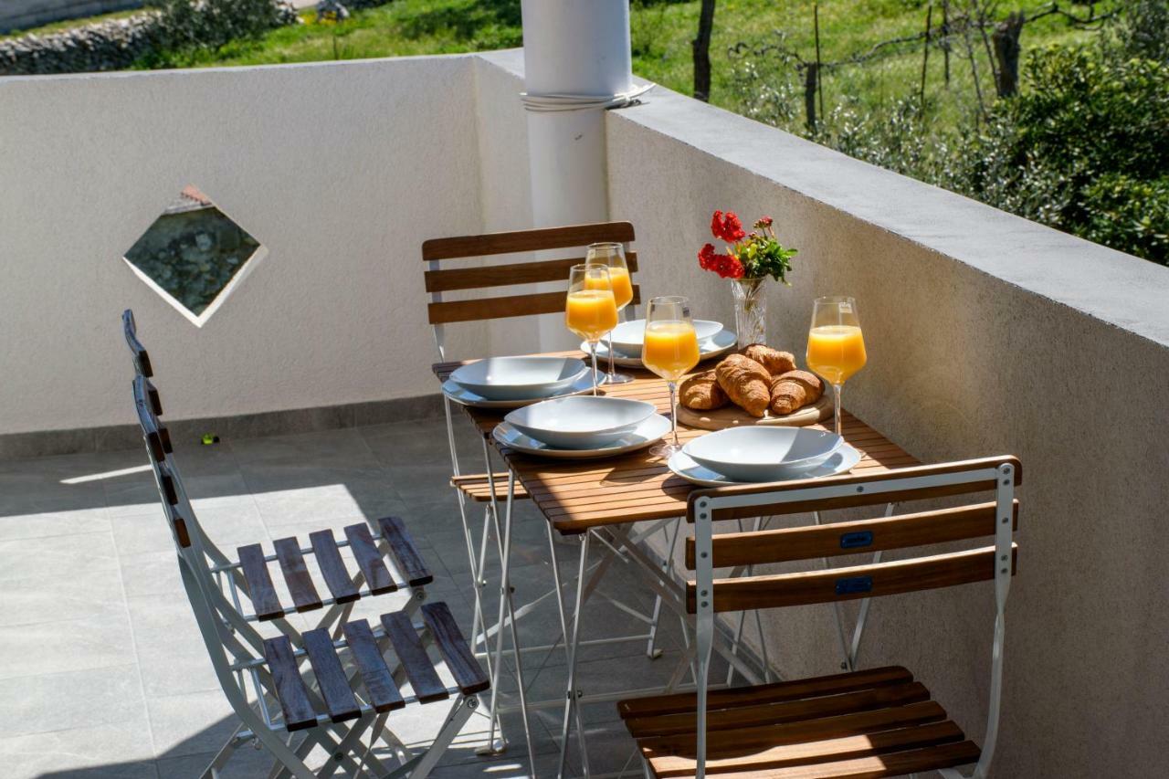 Apartman Sunset Ražanac Exteriör bild