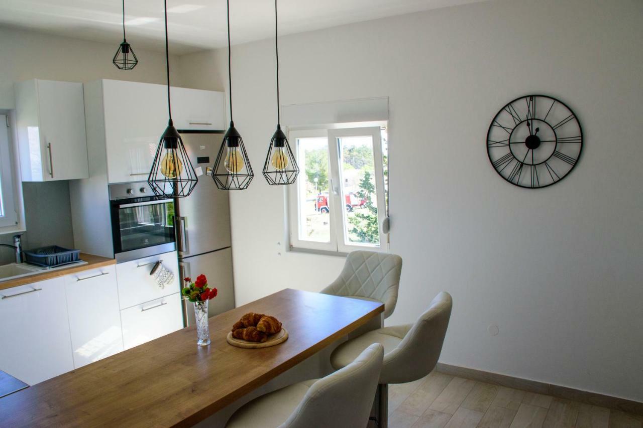 Apartman Sunset Ražanac Exteriör bild