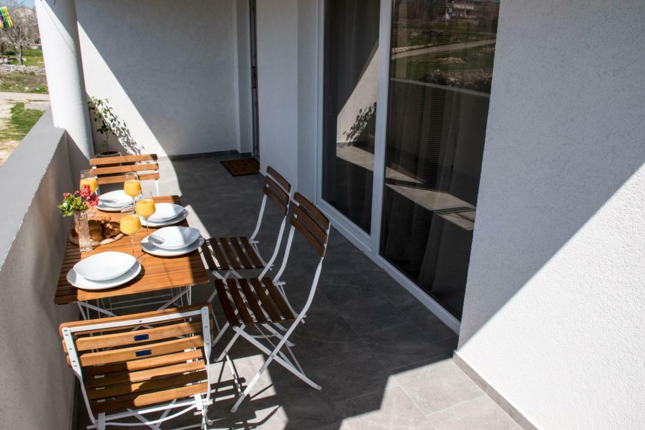 Apartman Sunset Ražanac Exteriör bild